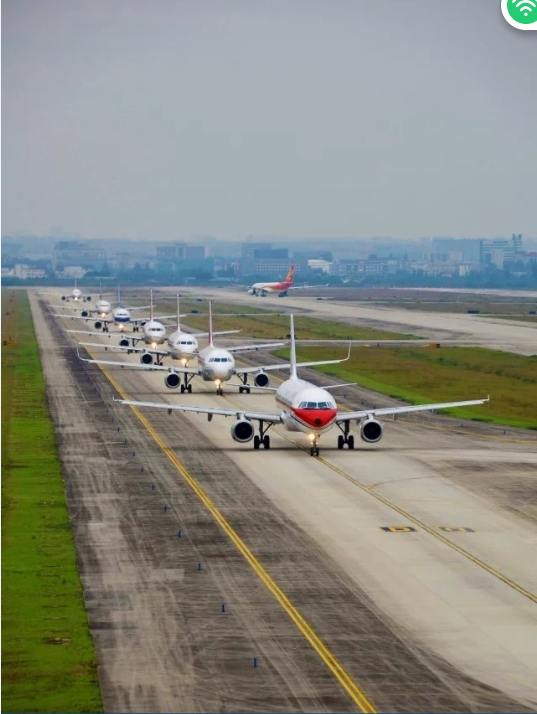 成都國(guó)際航空樞紐院合功能區(qū)機(jī)場(chǎng)二跑道東西側(cè)道路工程二標(biāo)段（東...