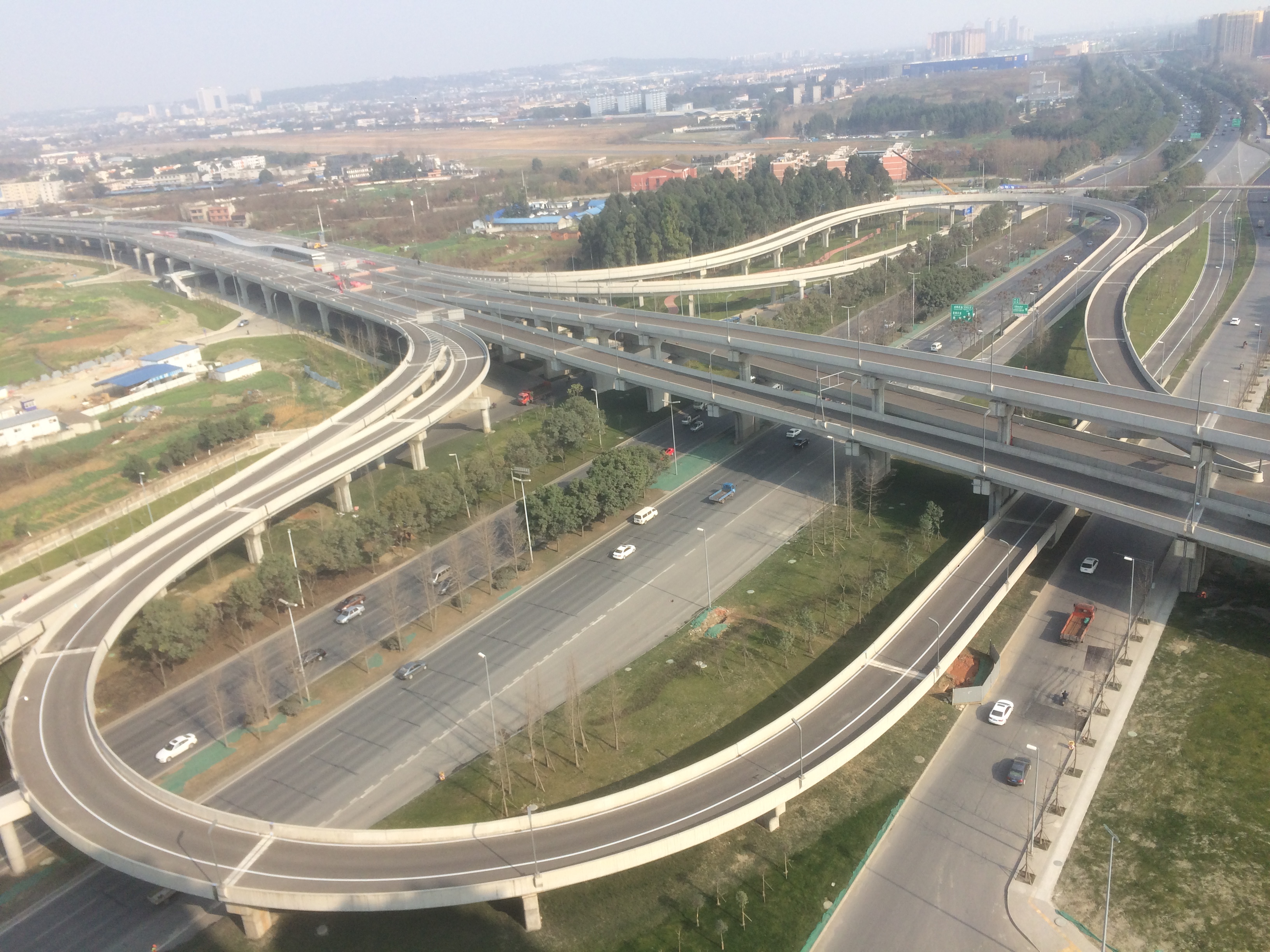 圖4 三環(huán)路立交照片